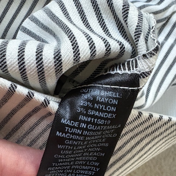 JC Penney Secretly Slender pull on pant size 2 nwt - Picture 5 of 5